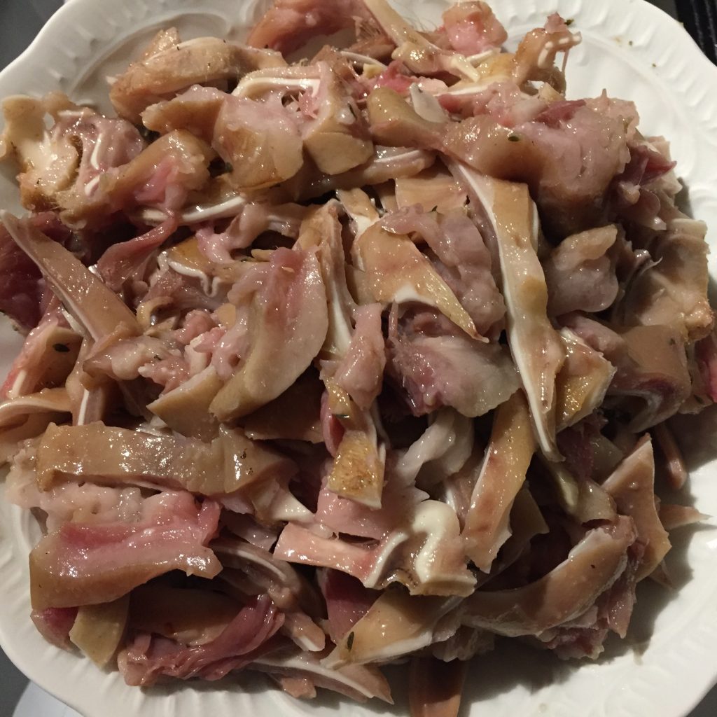 Cuisson Des Oreilles De Porc Au Court Bouillon Greta Garbure